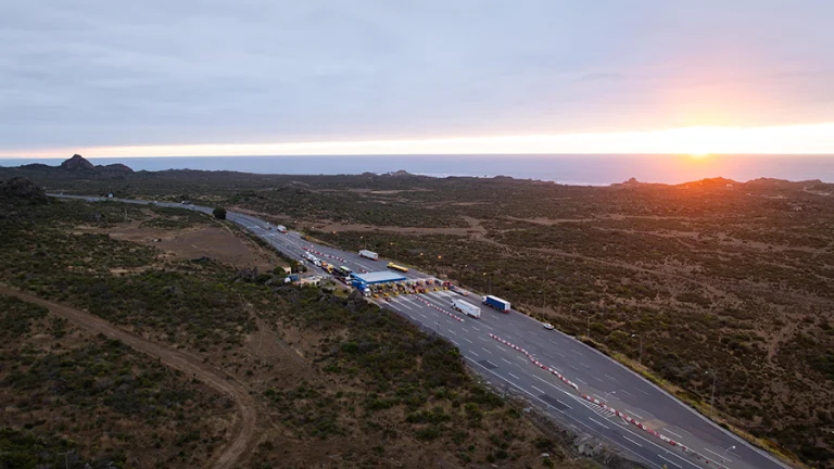 Autopista Nueva Aconcagua inicia obras de implementación de sistema Free Flow para peajes Las Vegas y Pichidangui