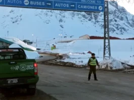Suspenden paso Los Libertadores ante pronóstico de nevadas y hielo en la calzada